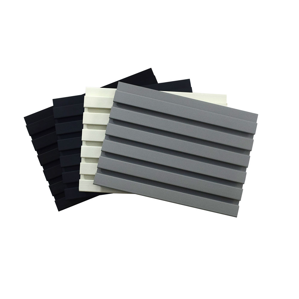 Painéis Slatwall de PVC de plástico rígido Slotboard para armazenamento de garagem HotSale